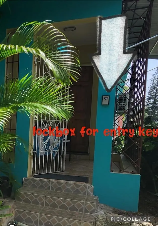 Racquet Club Must Stay #2 Beds Montego Bay Holiday home
